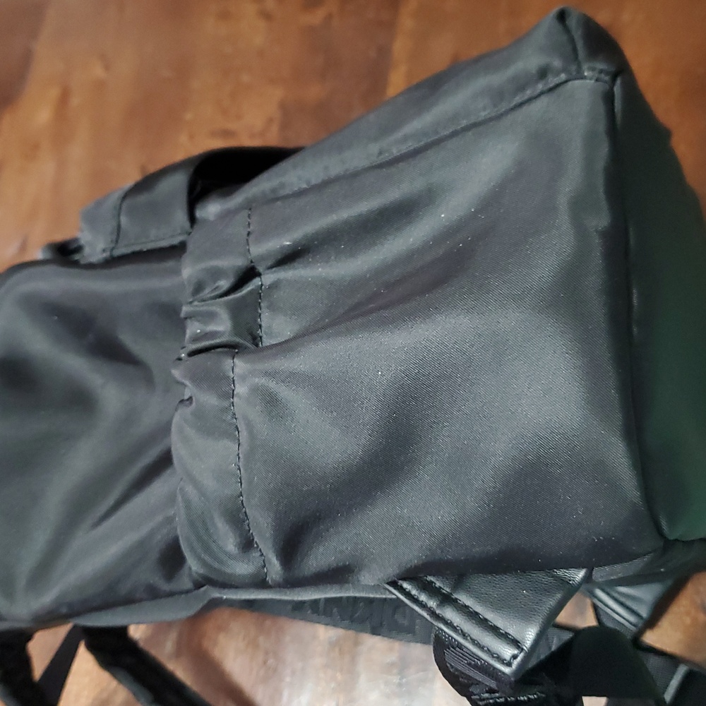 DKNY Backpack Black Drawstring   Beauriful Condition! - Picture 7 of 14